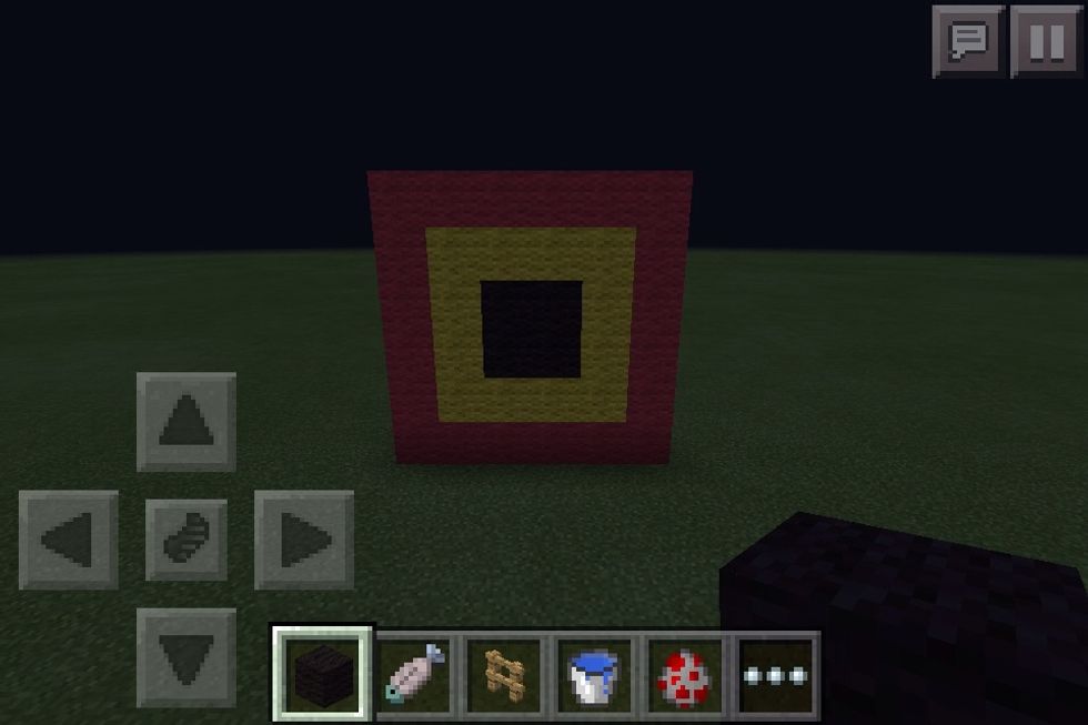 Fill the rest of the inner layer with black wool