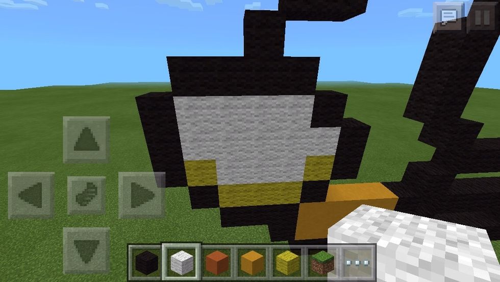 Fill the rest with white wool.