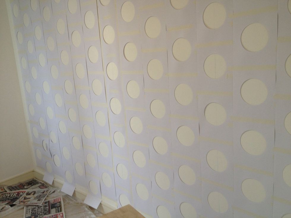 Fill the wall outward a from the centre