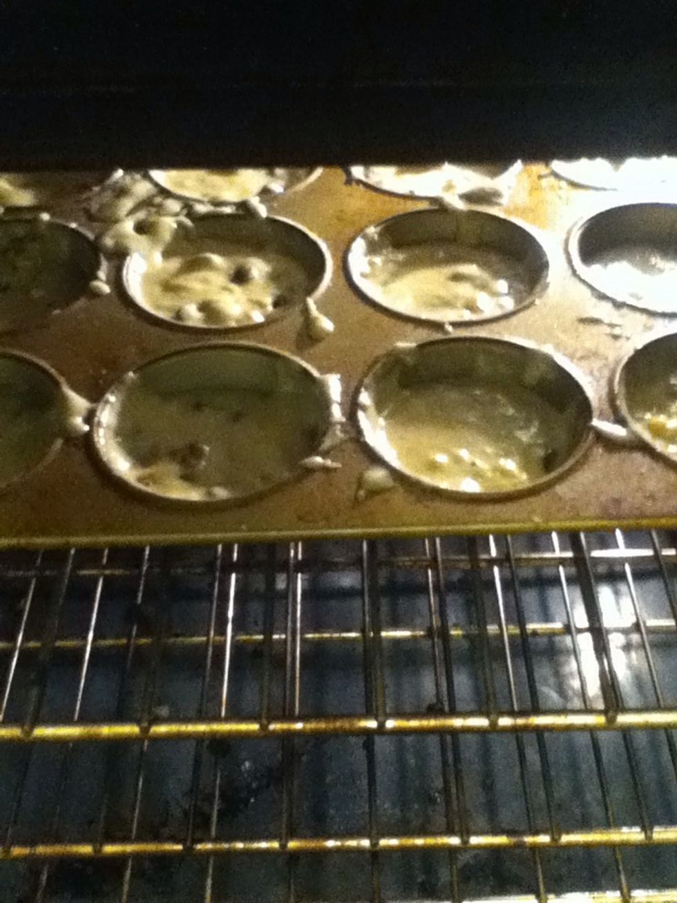 Fill tin up about 3/4 full.Put in oven for 15 min.