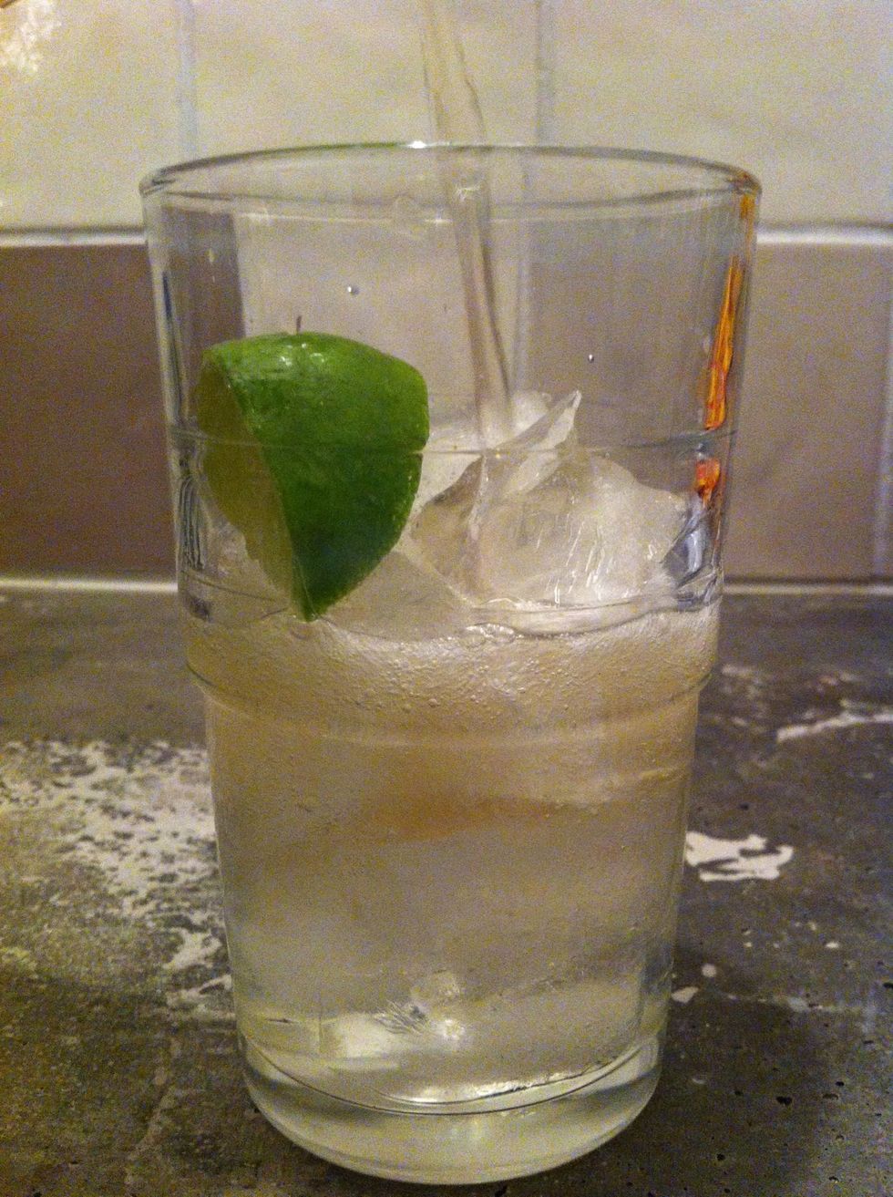 Fill up the glass with Ginger Ale