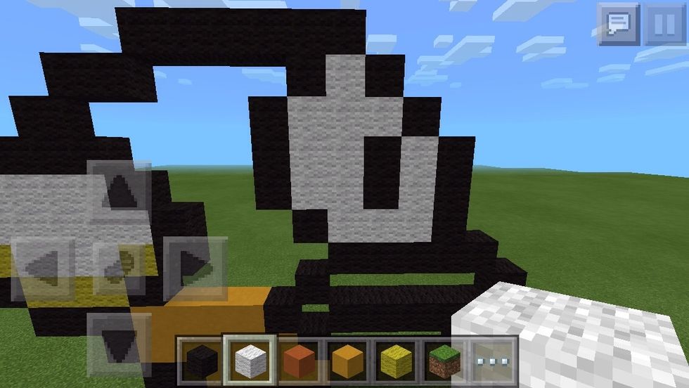 Fill with white wool.