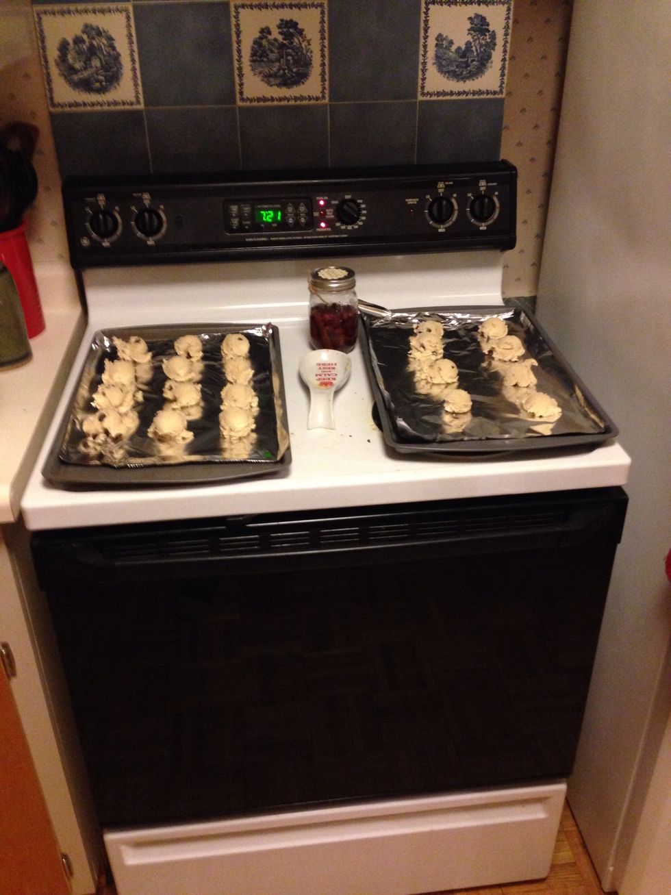 Filled 2 sheets, but only 2 rows of cookies on the second sheet. These cookies REALLY flatten out so smaller cookies well- spaced out is key if you don't want your cookies to stick together.