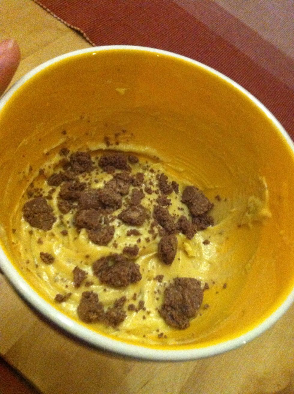 Finally mix in half of your chocolate and put the other half on top! <3 ah looks good