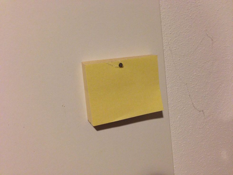Finally some post-its nailed to the wall, they come in handy while measuring something.