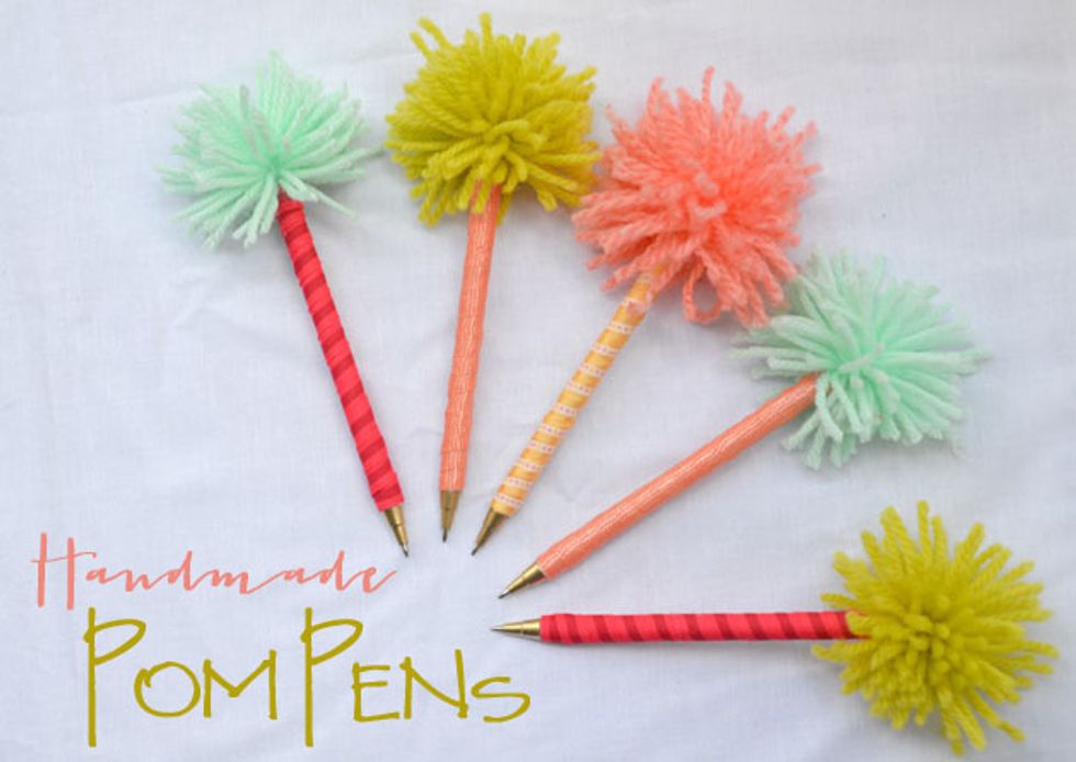 Finally you must quickly put the pompom on to of the pen.