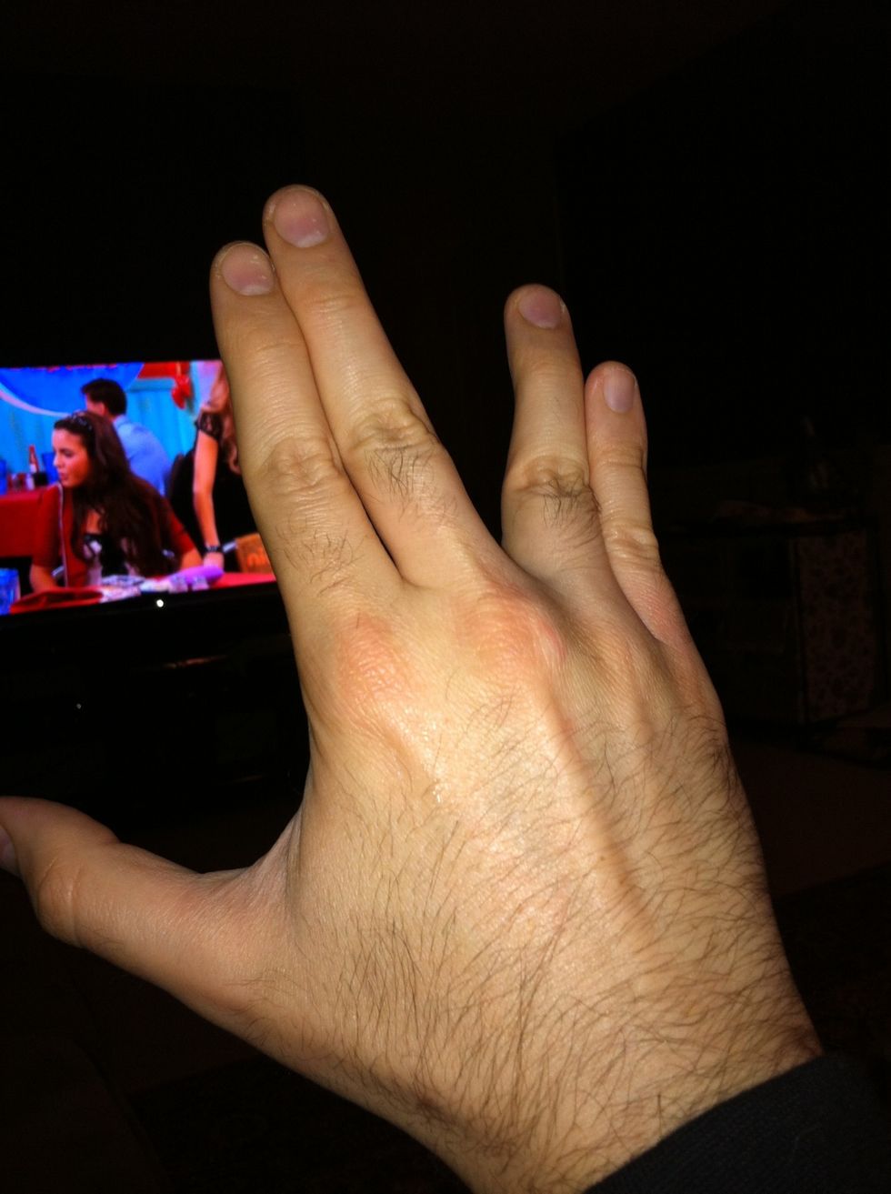 Finally, you must relax all digits and carefully separate your index and middle fingers from your ring and pinky fingers as digital pairs. Practice truly makes perfect, so don't give up!