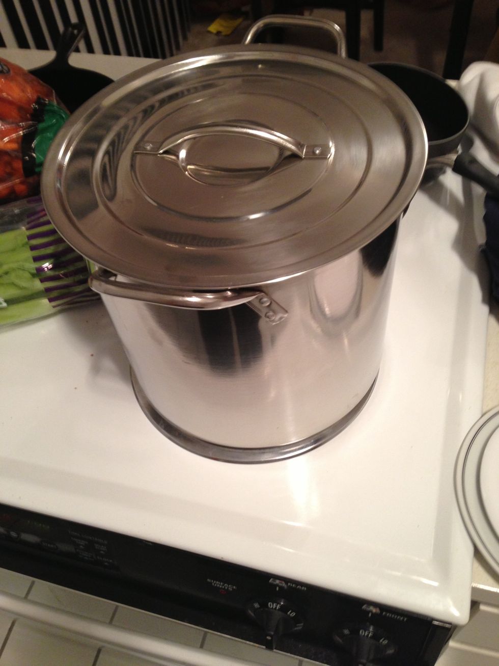 Find a large Pot, this is like 16 oz and makes a ton of soup. It was like $10 at the grocery store. Oh bachelor life when you realize you can't make soup in the microwave.