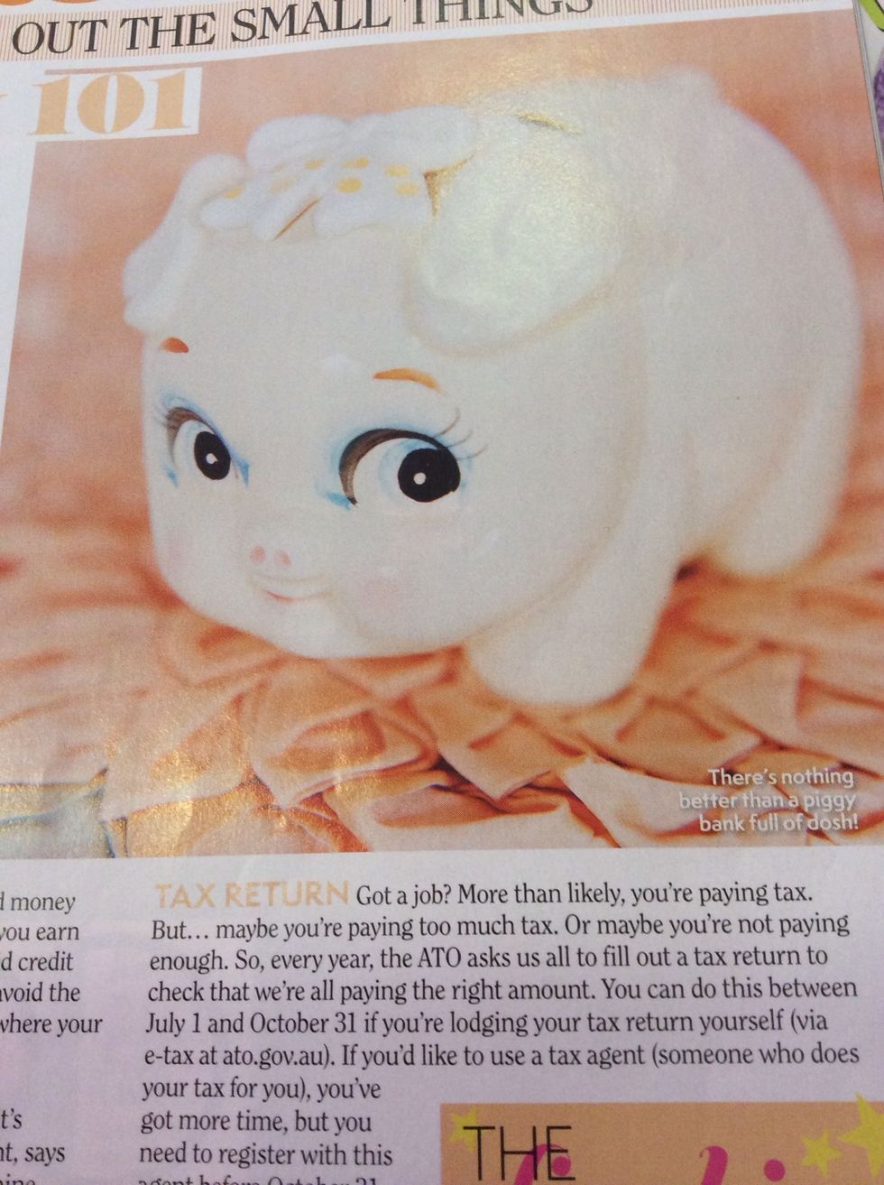 Find a picture that you like in your magazine. You can use the internet for this step as well. (Make sure the picture isn't too big for your frame)