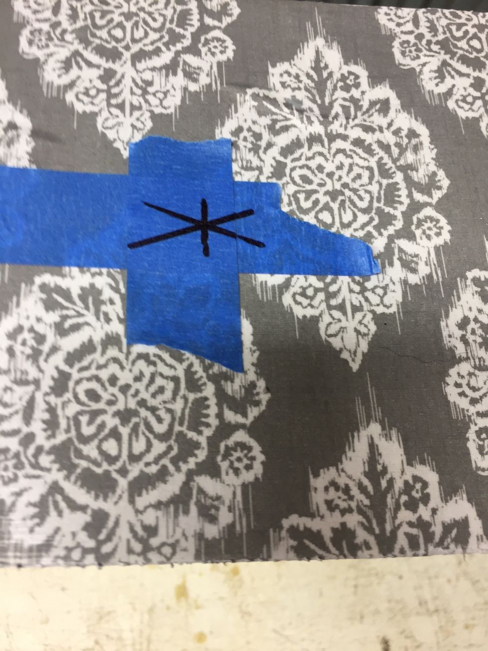 Find center of drawer