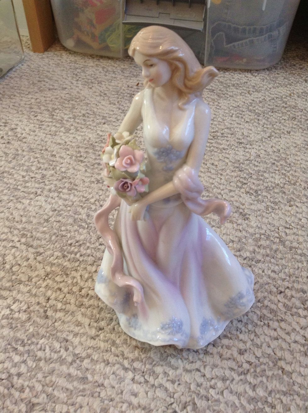 Find good lighting. Indoor lighting isn't always the best. Try finding some natural light.