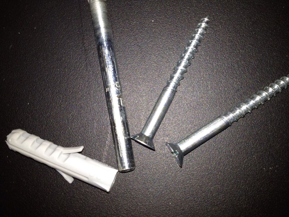 Find masonry drill that fits the raw plugs