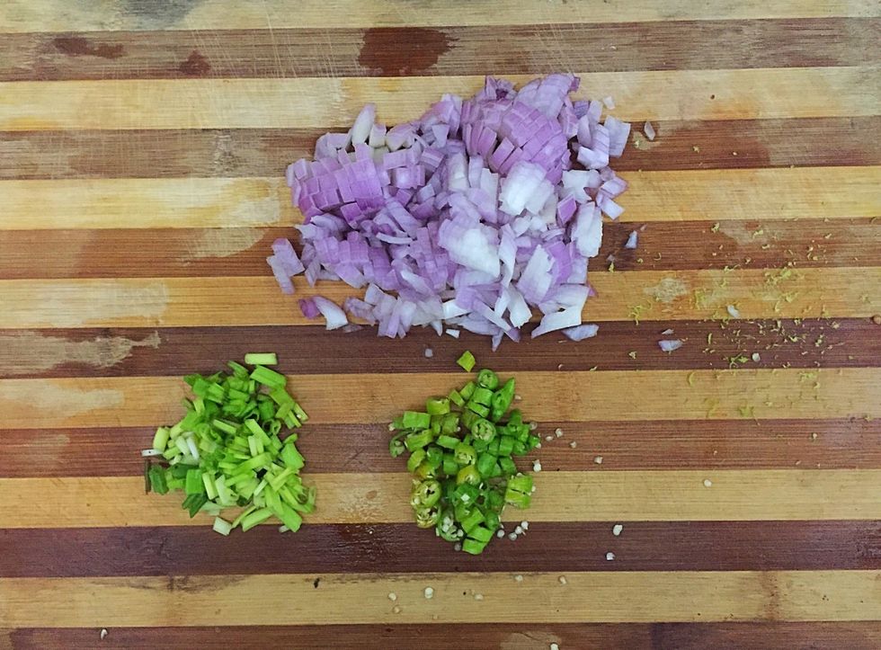 Finely chop onion, green chilies and spring onion
