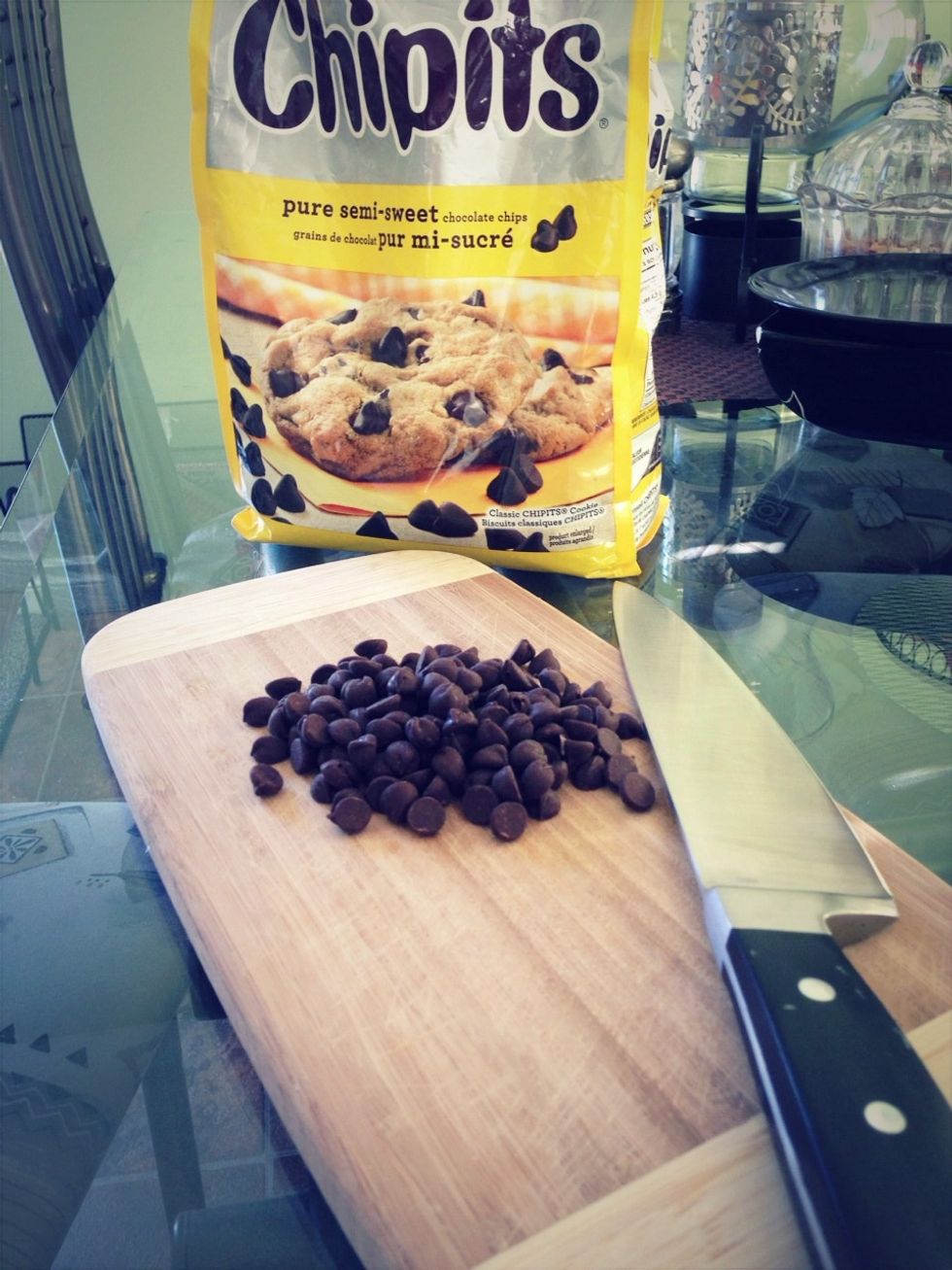 Finely chop up the semisweet chocolate chips and transfer to a heat-proof bowl.