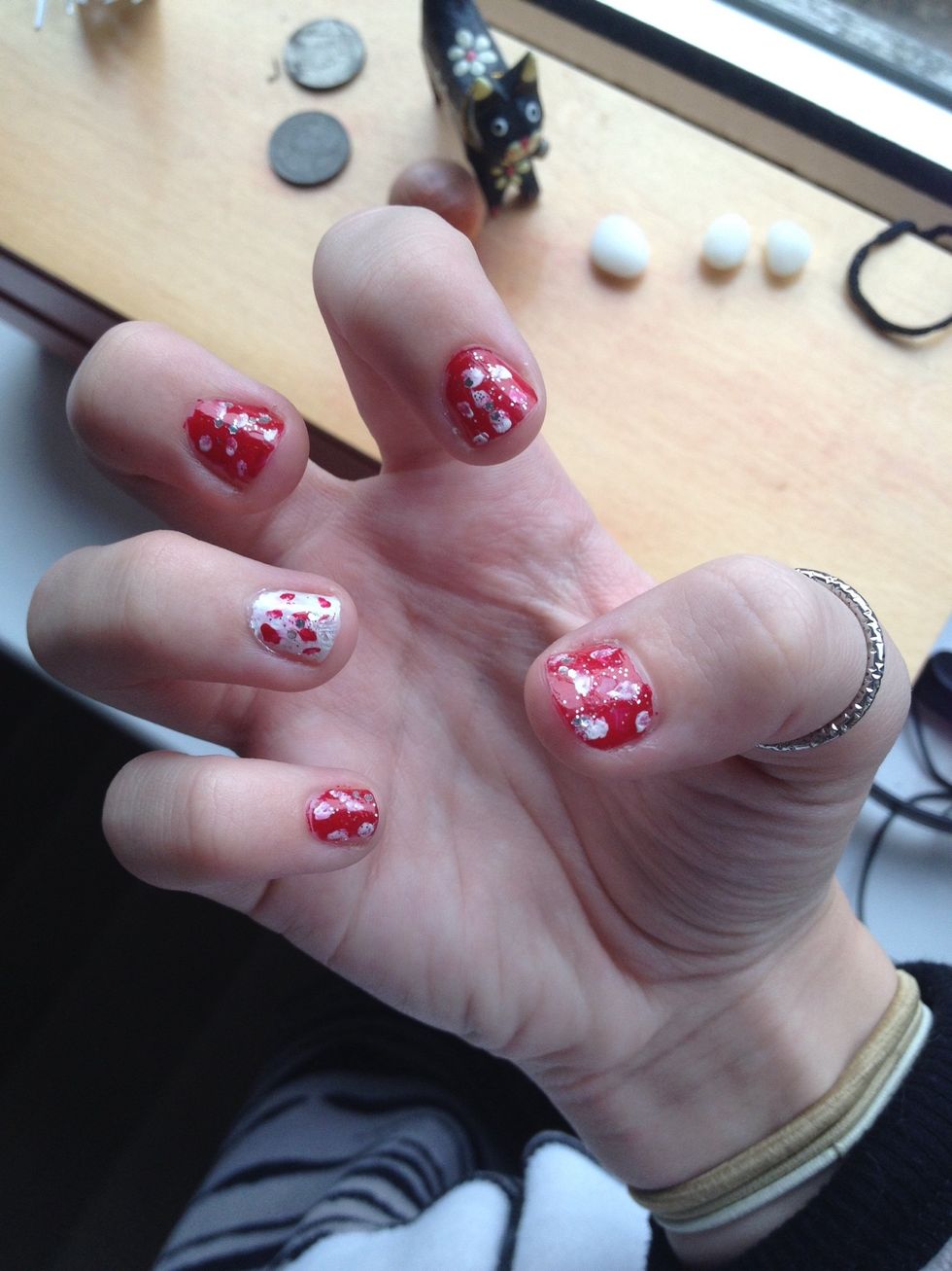 Finished nails! You could do it with more than two colours or two other colours!