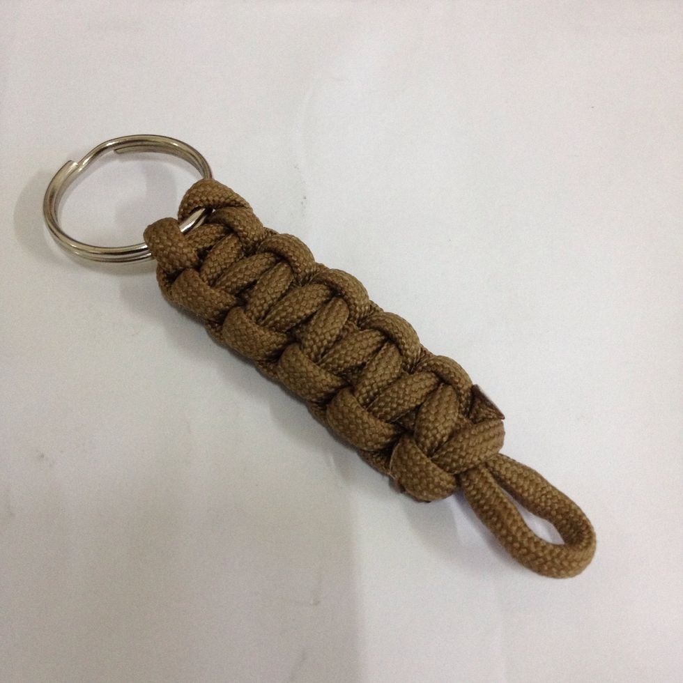 Finished. Your very own paracord key fob.