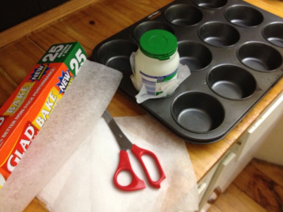 First cut up squares of baking paper roughly an inch bigger than a slice of bread.