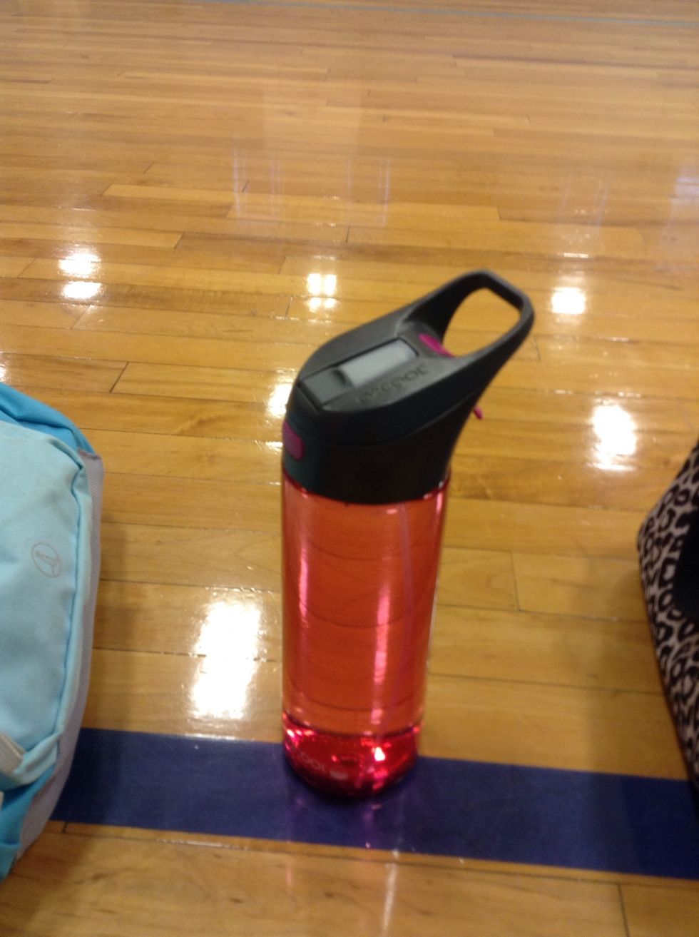 FIRST FILL UP YOUR WATER BOTTLE WITH WATER JUICE WILL BRAKE IT