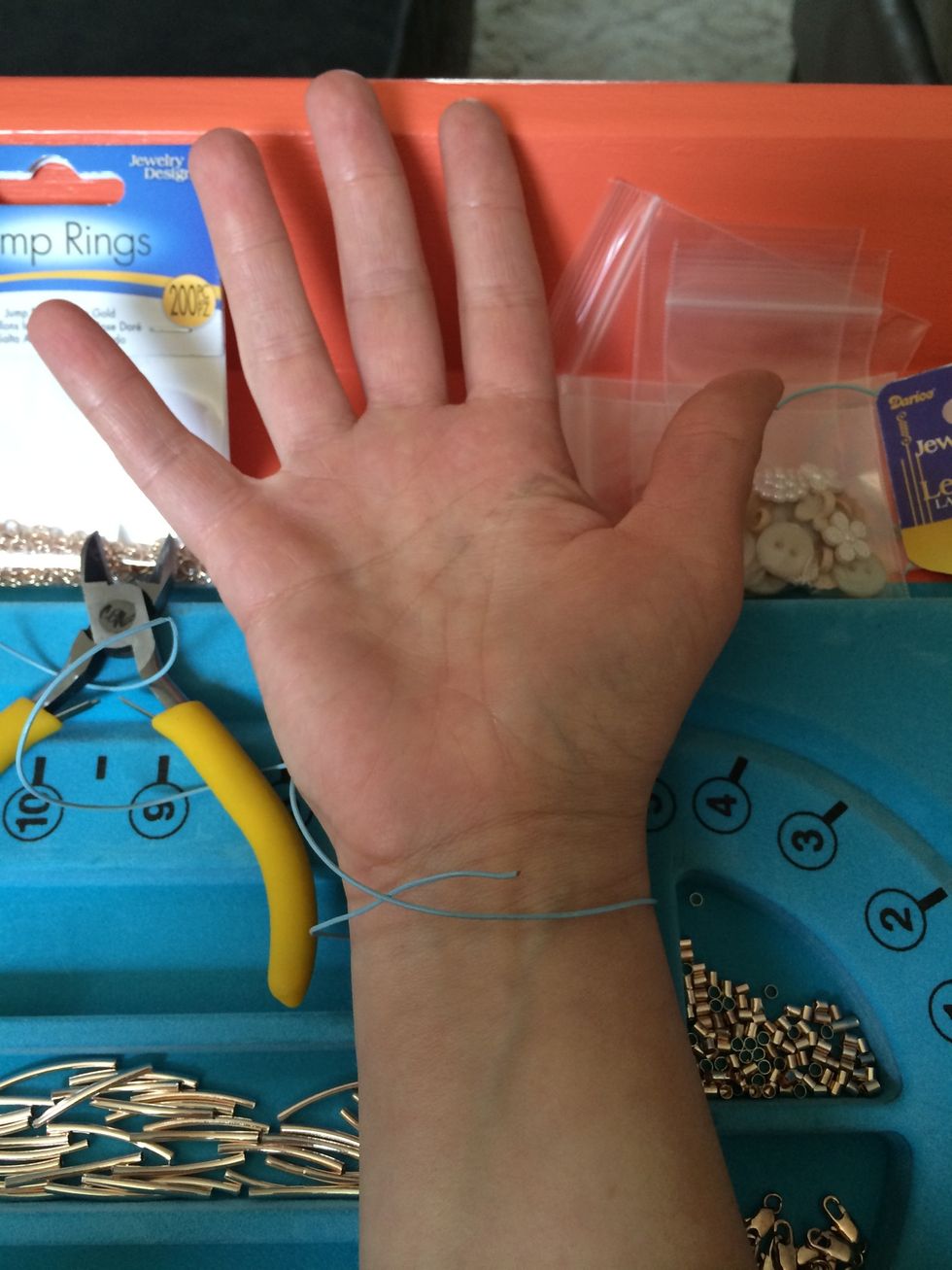 First get an estimate of your wrist size. Mine was about 7 inches.