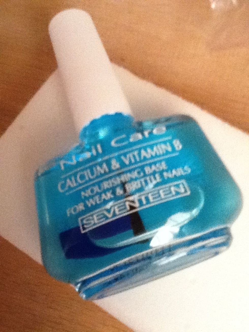 First I used a Seventeen Nail Care calsium and vitamin B nourishing base for weak and brittel nails\ue31duse this for about a week or 2