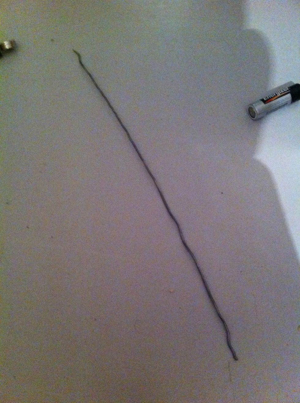 First make the wire streight.