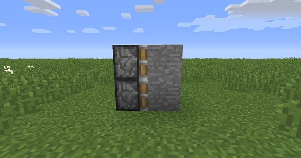 How to create piston doors in minecraft - B+C Guides