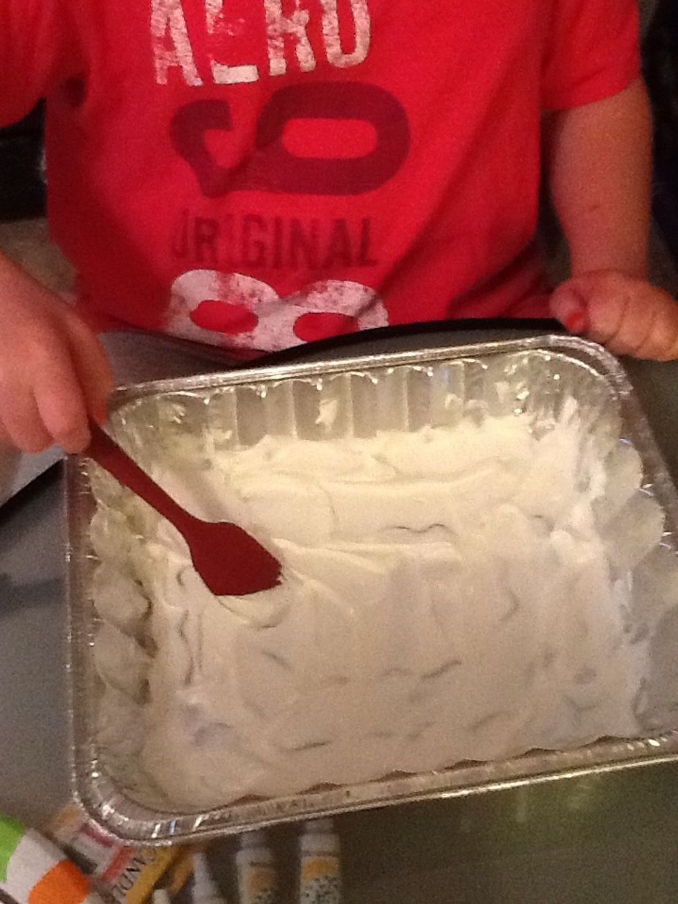 First spread out the cool whip