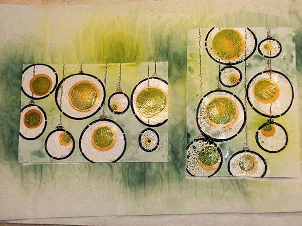 First the Colorations. After spraying clear the balls with a paper towel.