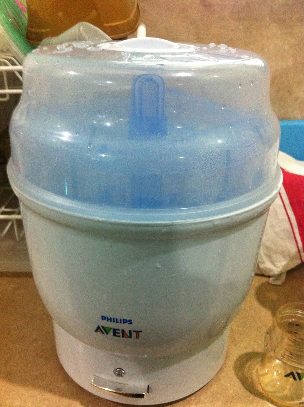 First u should have this!:) Be sure that u already pour 90ml tap water inside before sterilizing the bottles. It's the required amount ;) base on the avent manual.