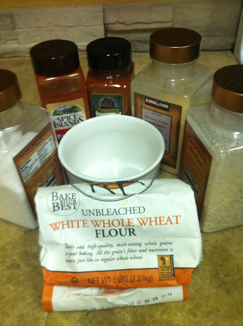 First we are going to make the seasoning mixture. :)