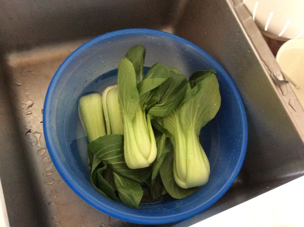 First you needs to wash the cabbage