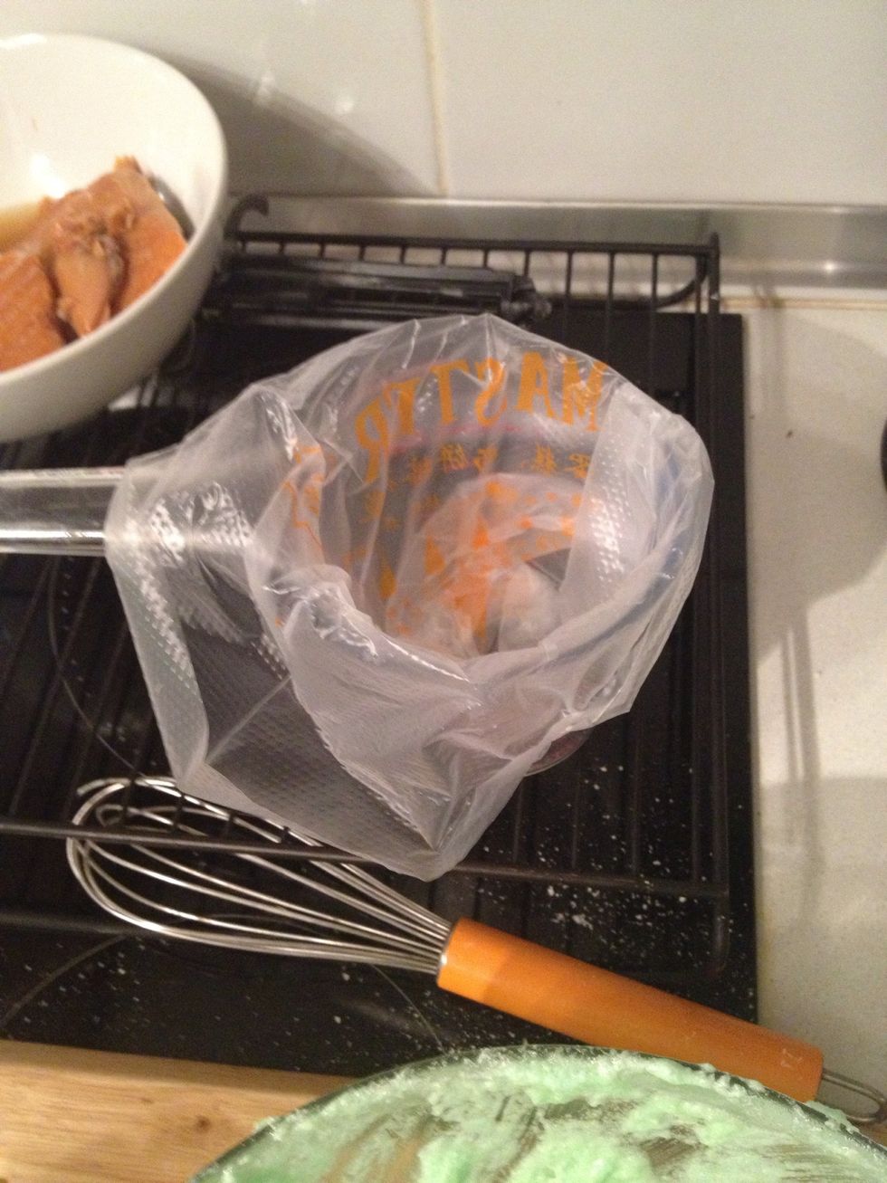 Fit the bag on a measure cup and fill away