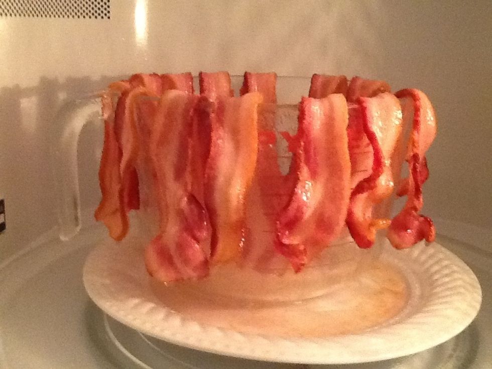 How to cook bacon in the microwave properly B+C Guides