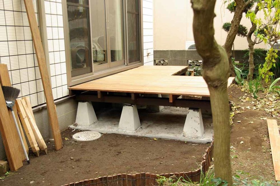 Fix a deck with a screw.