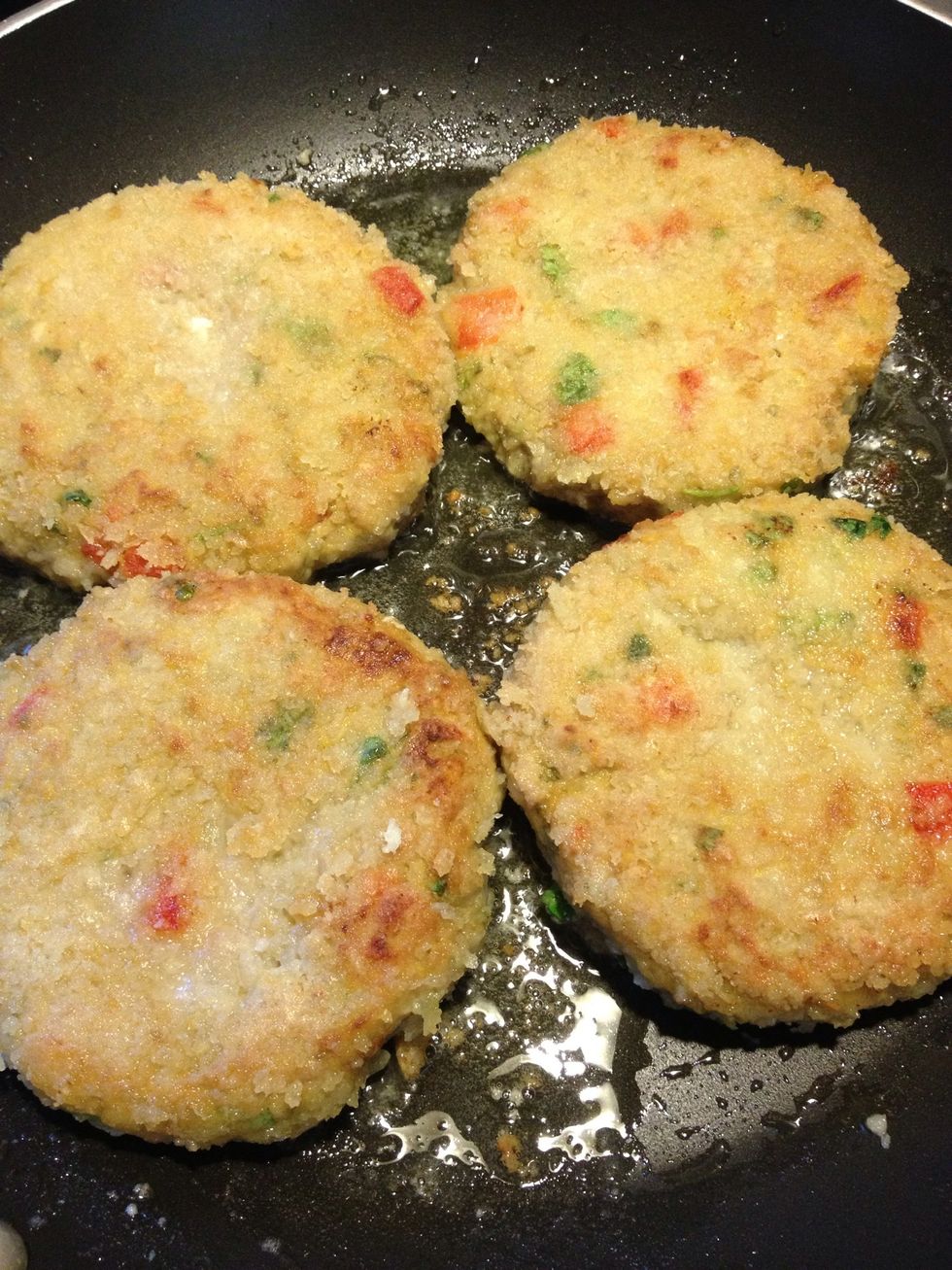 Flip about 10 mins later, then again every 15-20 mins you want to make sure it's nice and crunchy