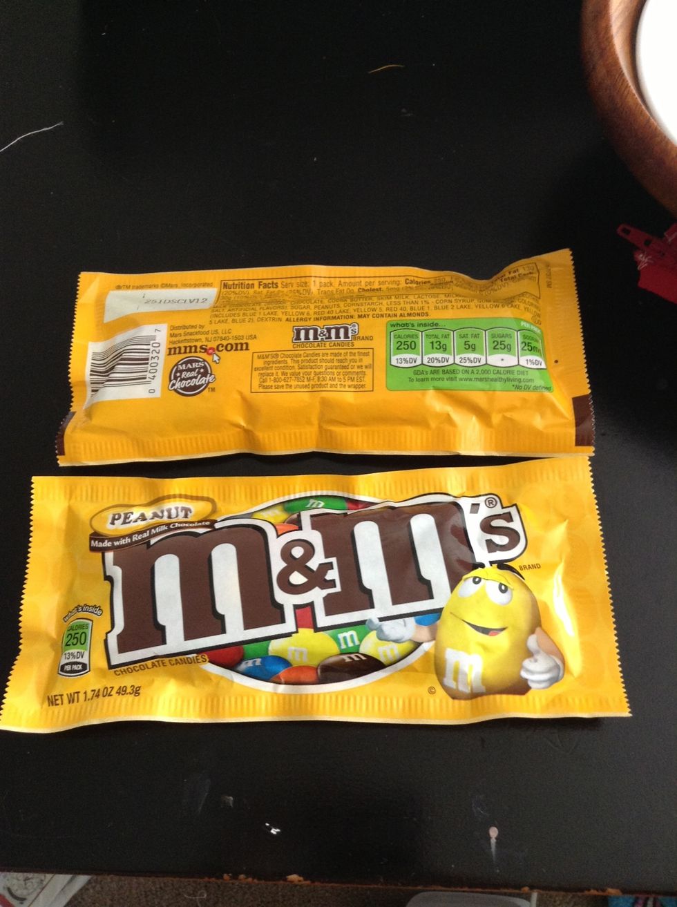 Flip one candy wrapperright side up and one right side down
