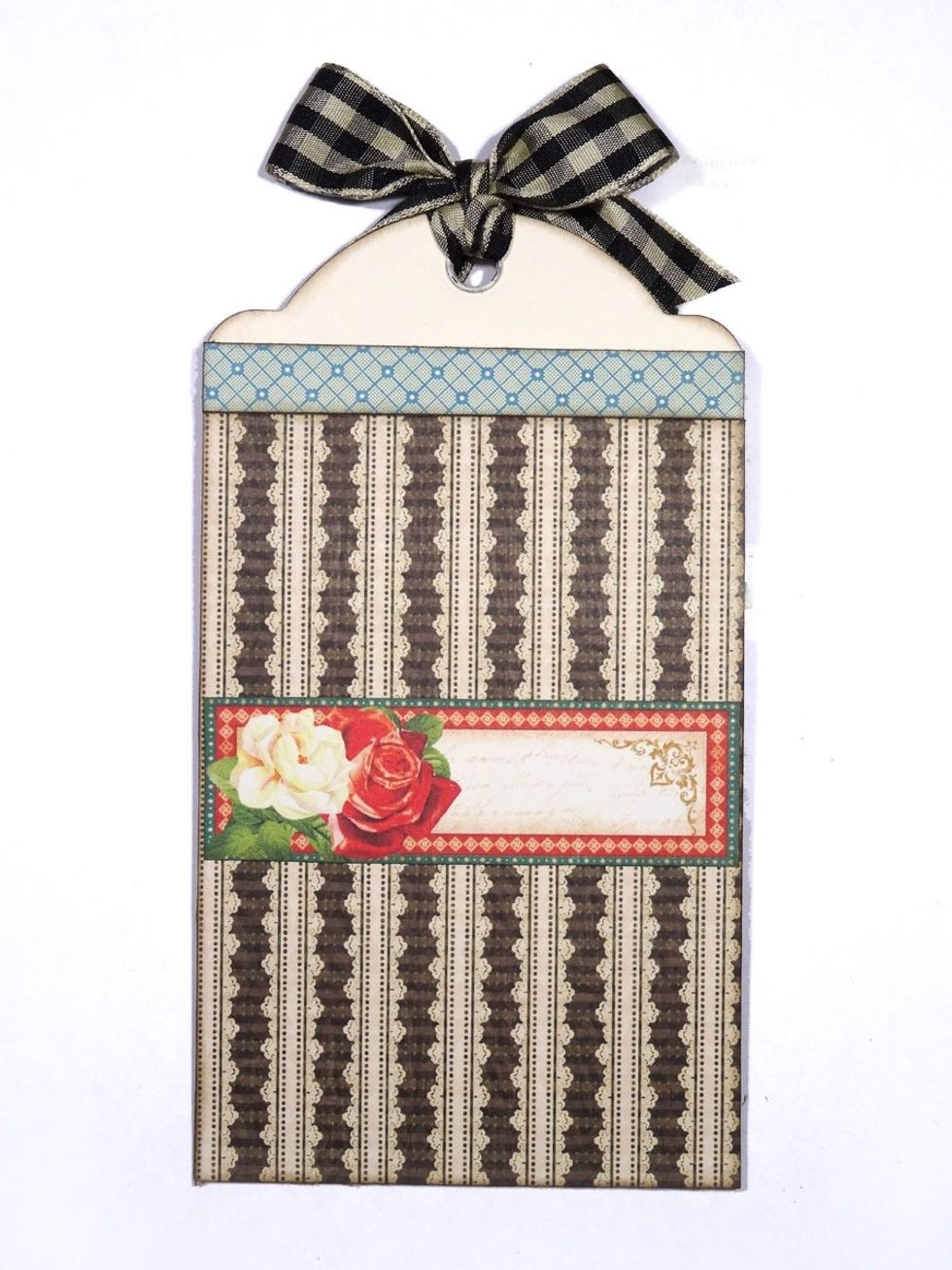 Flip the tag face down and adhere more papers to the back, then the label. Here is where you can write a short message for the recipient.
