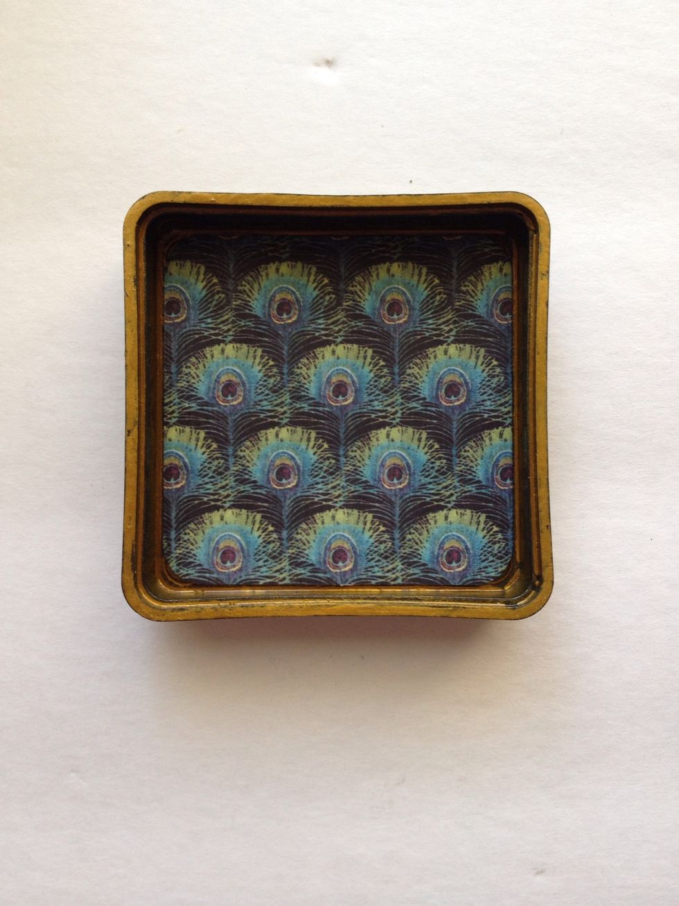 Flip your lid over, then adhere your second 2 1/4" square paper.