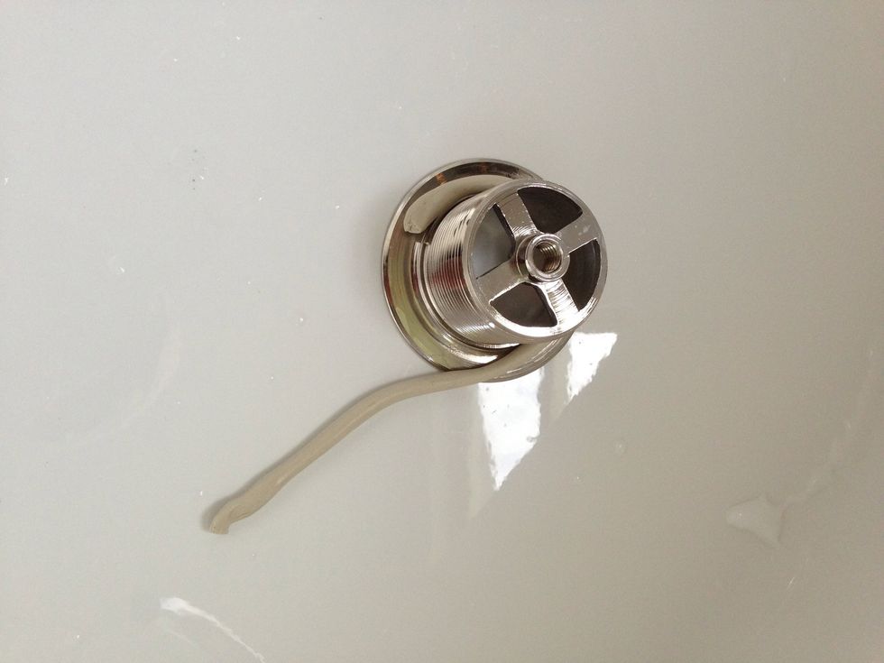 How to replace a tub drain B+C Guides