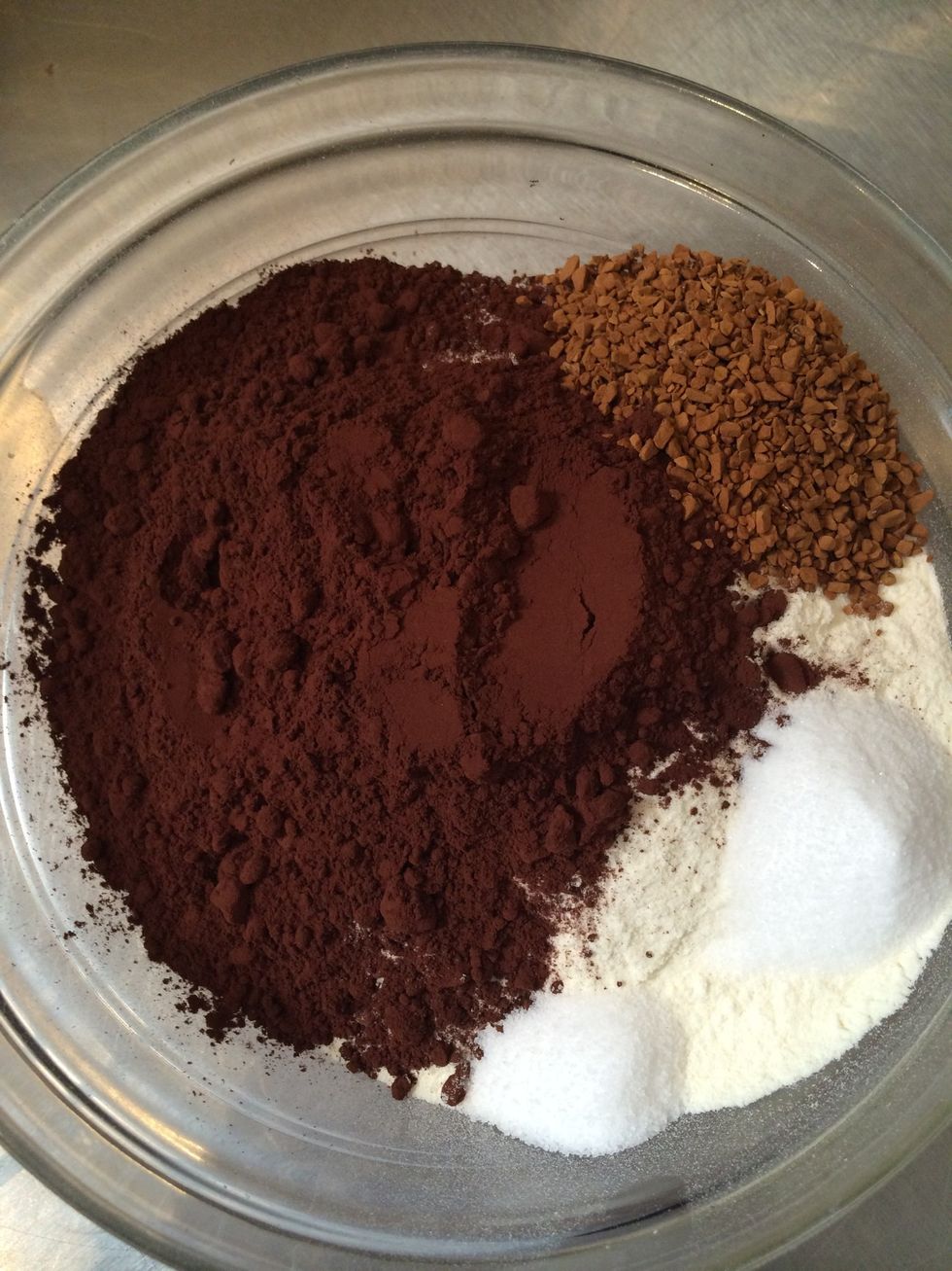 Flour 260g, cacao 30g, instant coffee 1 Tbsp (optional), baking soda 1 Tsp, salt 1/2 Tsp. Mix with a wire