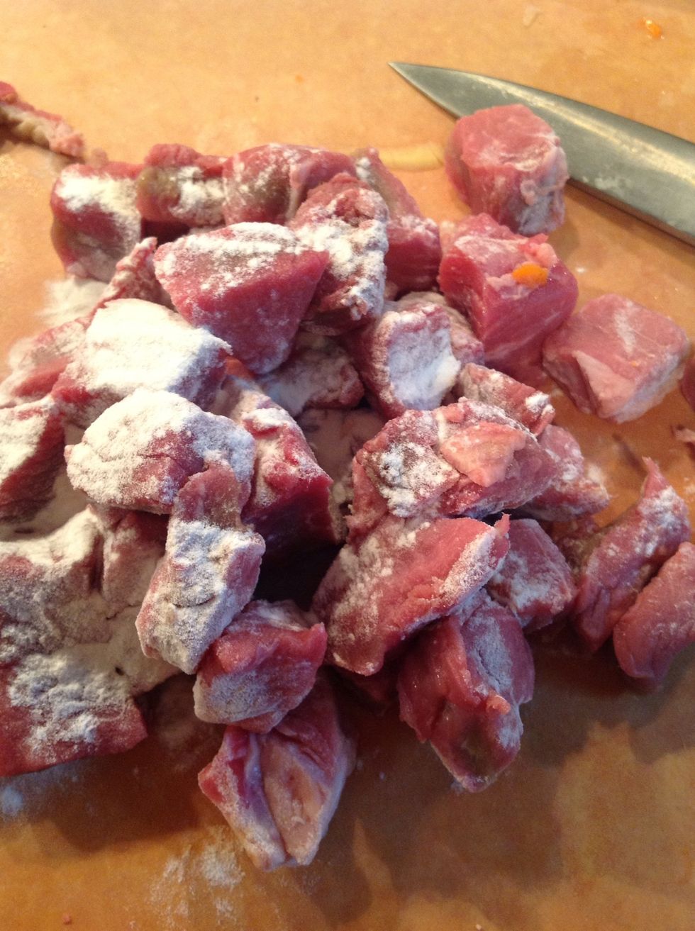 Flour some beef.