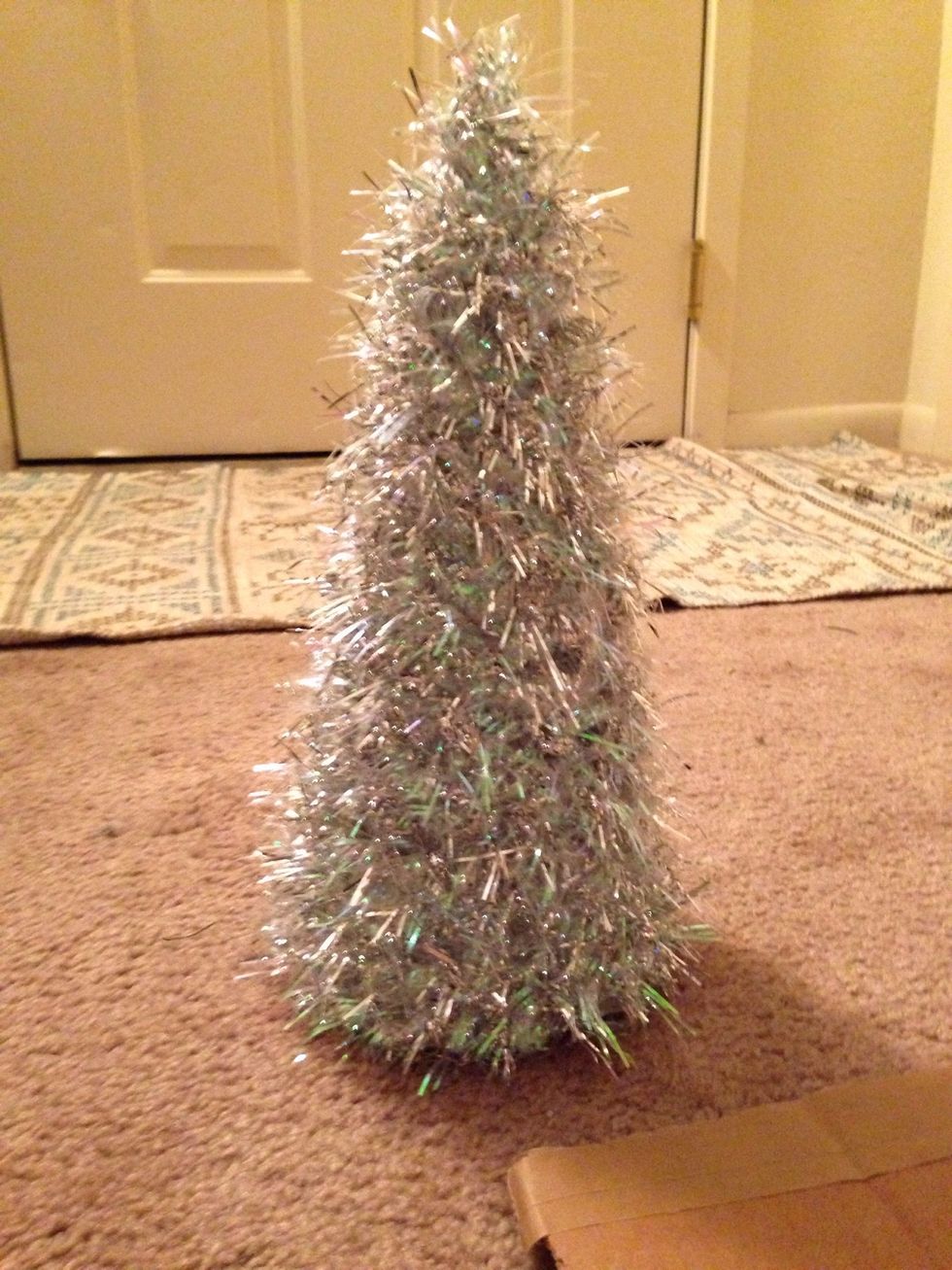 Fluff the garland, and you're done.