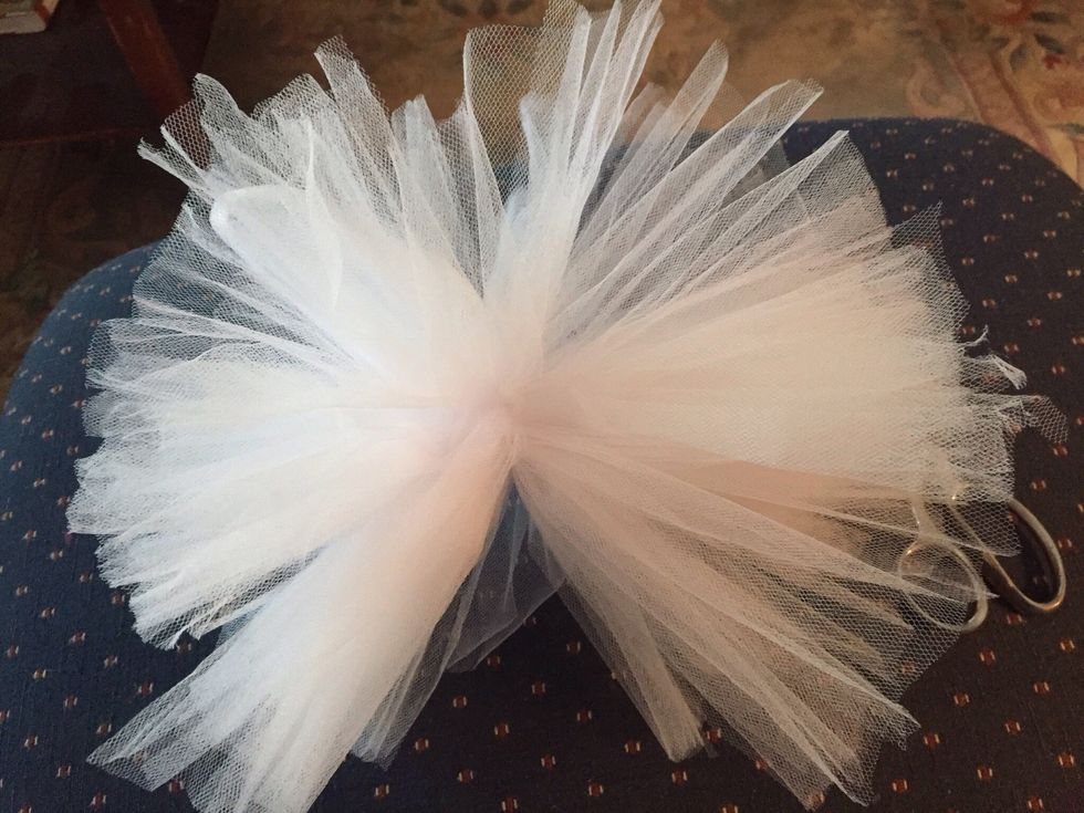 Fluff up & shape Pom Pom.