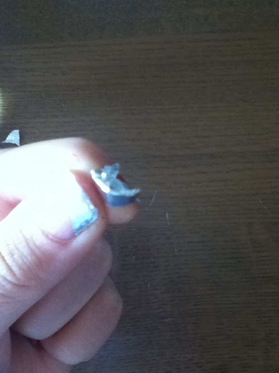 Fold and shape it to your nails. You'll have to cut off the excess foil.