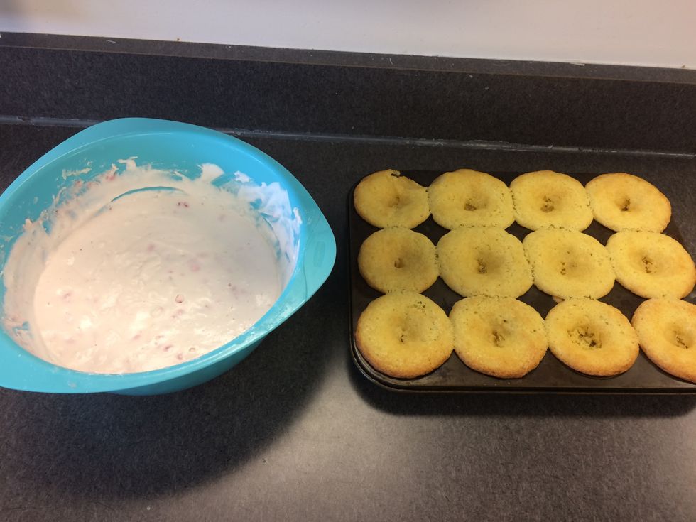Fold in half the heavy cream mixture into the cream cheese mixture and whisk, then add in the rest of the heavy cream mixture