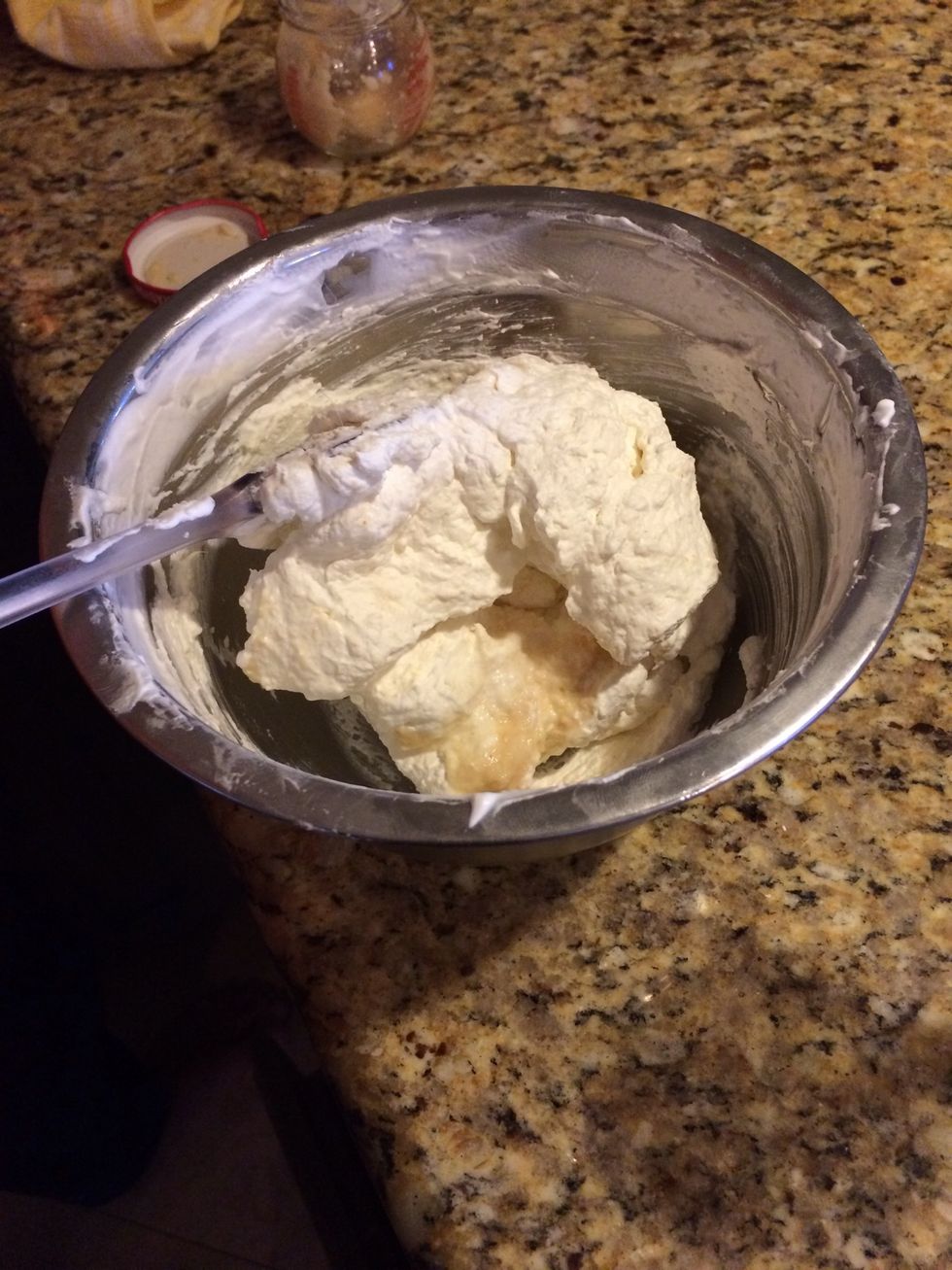 Fold in horseradish (including juice) to whipped cream.