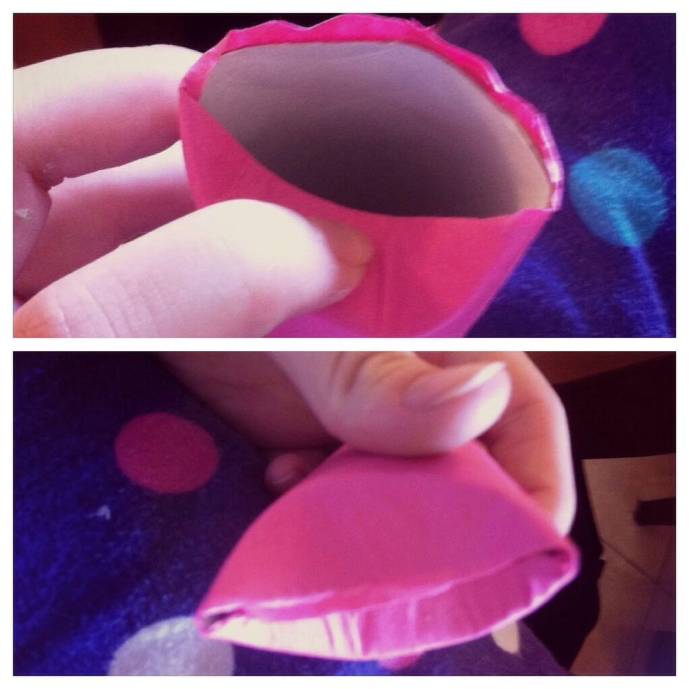 Fold inwards on the top of the toilet roll on one side