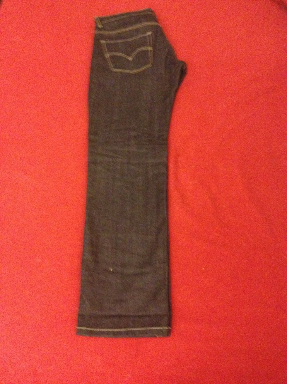 How to fold a pair of levis B+C Guides