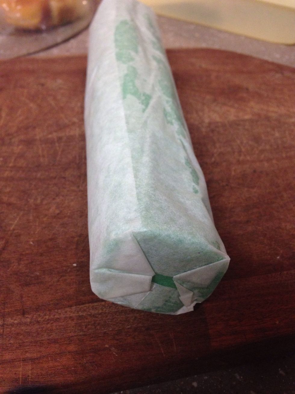 Fold over the ends so the dough doesn't dry out :) then place into the fridge at least for 30 min until firm before baking (can store in the freezer too; do not thaw before baking)