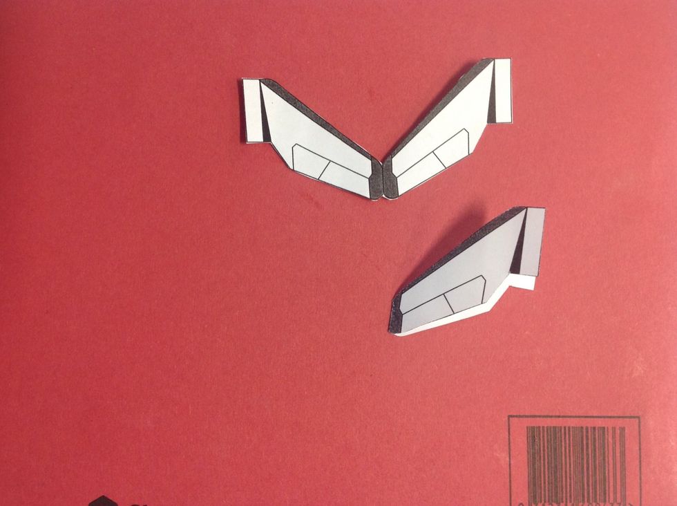 Fold the stabiliser in half as shown above.